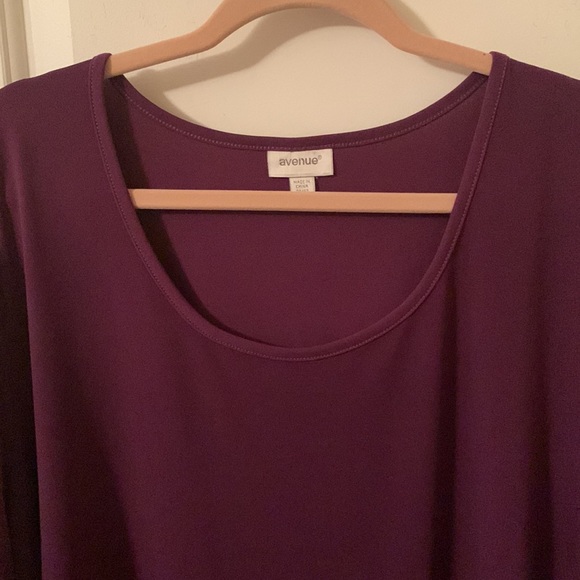 EUC Avenue burgundy stretchy flutter sleeves scoop neck tunic size 30/32 - Picture 5 of 12